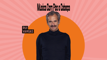Música Com Pés e Cabeça