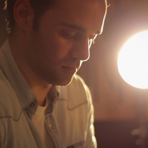 Imagem de André Barros: mãos que moldam a música