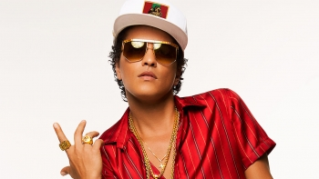 Bruno Mars reina na noite dos Grammys