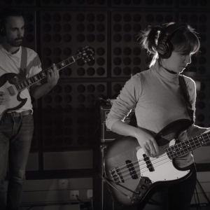 Imagem de Linda Martini – Cor de Osso