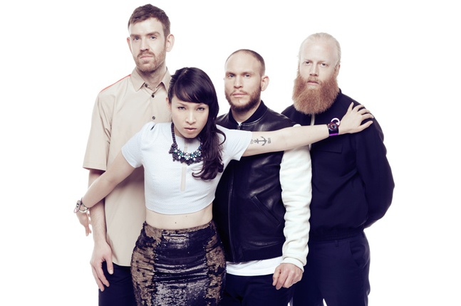 Nova Batida com Little Dragon e Mount Kimbie