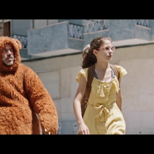 Imagem de Cinema: Tristeza e Alegria na Vida das Girafas