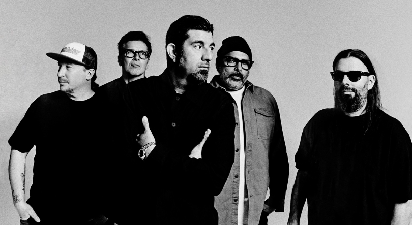 Imagem de “Private Music”, dos Deftones, em destaque