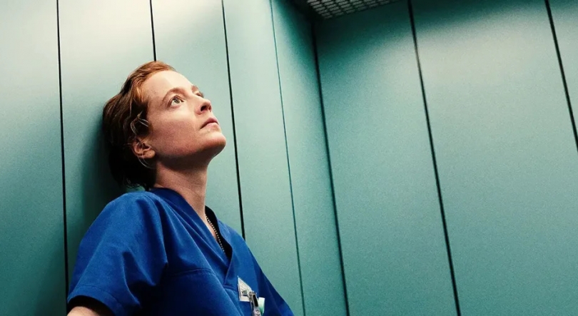 Imagem de Leonie Benesch: "A Linha da Frente é sobre estes "atletas" que fazem ginástica mental para manter a máquina a funcionar"