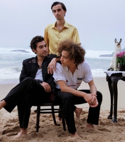 Imagem de Clap Your Hands: Expresso Transatlântico + Stone Dead