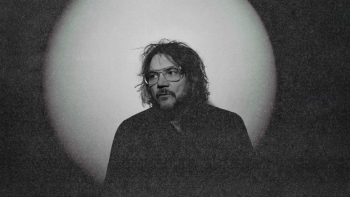 Imagem de Jeff Tweedy apresenta “Twilight Override” em Lisboa, em fevereiro
