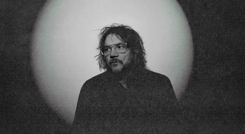 Imagem de Jeff Tweedy apresenta “Twilight Override” em Lisboa, em fevereiro