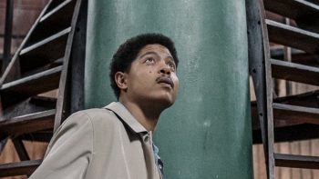 Imagem de “Hotel Paradoxo”: a nova peça de Alex Cassal estreia em maio, na Culturgest