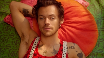 Imagem de “Kiss All The Time, Disco Occasionally.” é o novo trabalho de Harry Styles