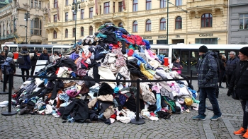 Imagem de Fricção Científica: O desperdício da moda