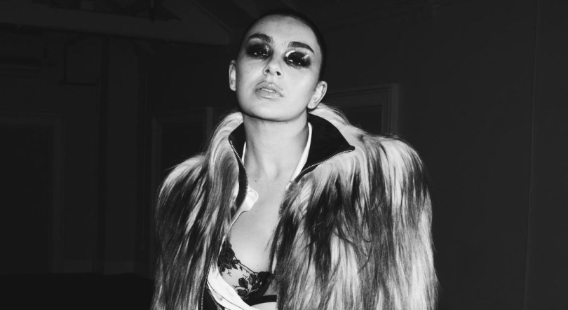 Sexta da Música Nova: Charli XCX, Motherflutters e ProfJam na seleção de 8 de maio