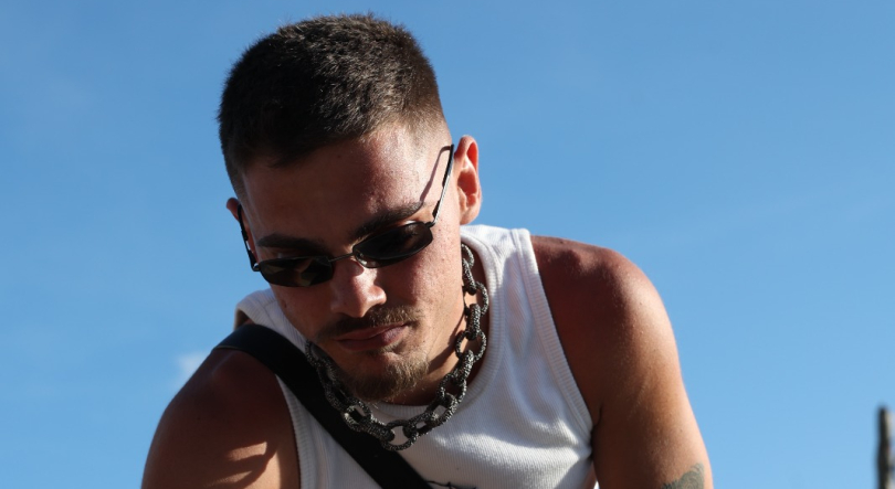 “tá calor e a culpa é tua” em destaque no Disco da Semana