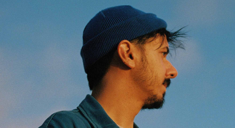 himalion é o primeiro protagonista do ciclo Cais à Noite