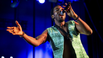 Mádé Kuti no FMM: “O legado Kuti vive por causa da imensa paixão que temos pela música”