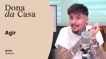 Agir, cantor e compositor