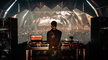 Chlär no NEOPOP: “Techno é uma forma elevada de arte”