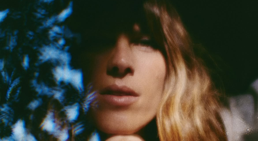 Melody’s Echo Chamber: “Para mim é um ato rebelde ser criativa”