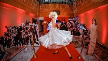 Fricção Científica: O culto das celebridades estará associado a maior submissão à autoridade?